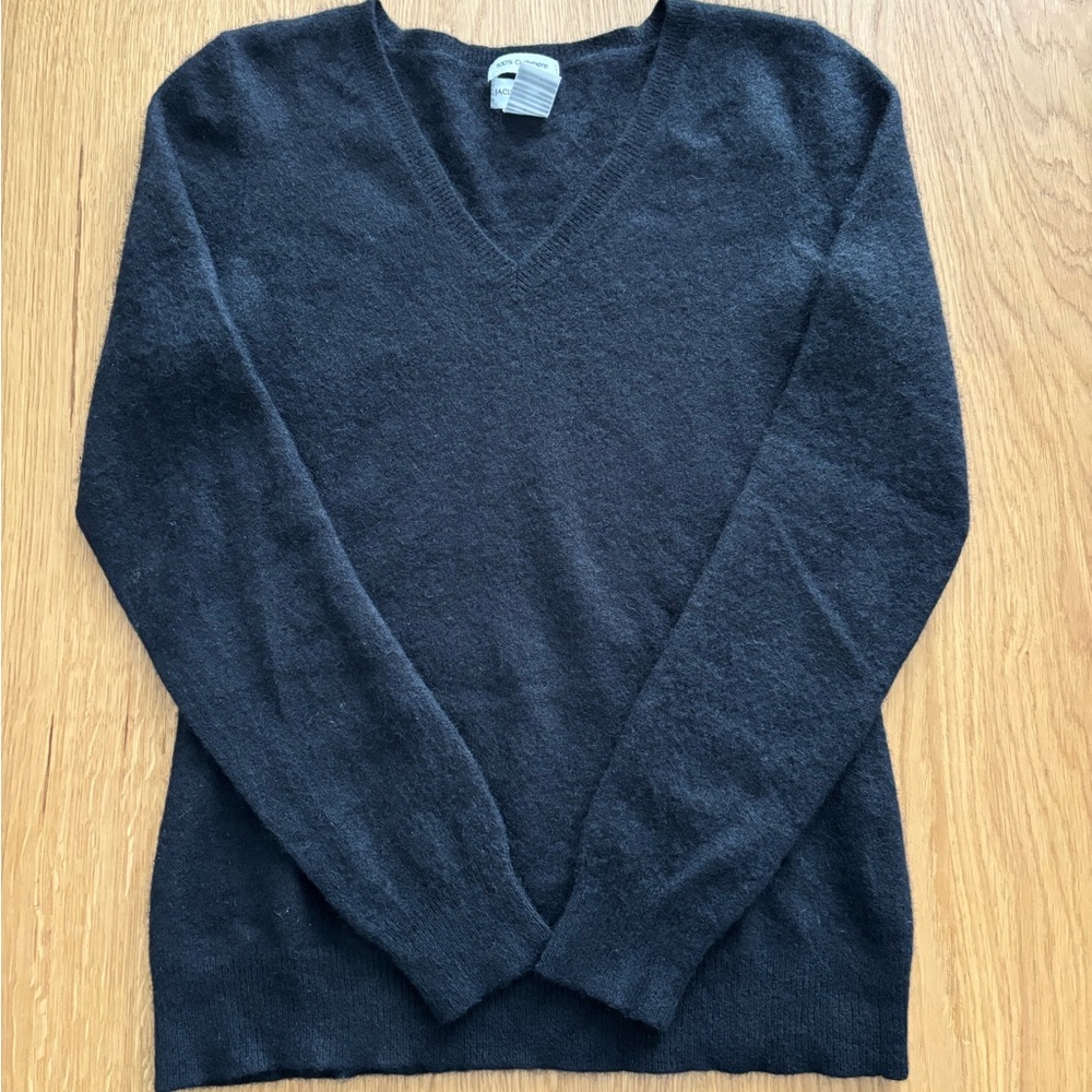SUPER SOFT Cashmere V-Neck Sweater